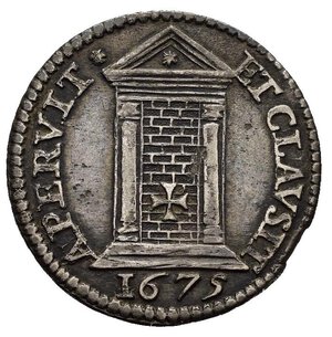 reverse: Roma. Stato Pontificio. Clemente XI (1670-1676). Grosso del Giubileo 1675 con Porta Santa chiusa. Ag (1,40 g). MIR 1956. Raro. BB+