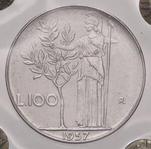 reverse: REPUBBLICA ITALIANA - Repubblica Italiana (monetazione in lire) (1946-2001) - 100 Lire 1957 Mont. 7  AC  Ex Inasta 27, lotto 3575, sigillata con il cartellino dell asta. qFDC/FDC