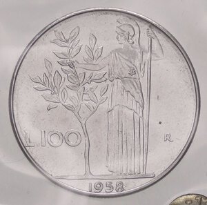 reverse: REPUBBLICA ITALIANA - Repubblica Italiana (monetazione in lire) (1946-2001) - 100 Lire 1958 Mont. 8  AC  Ex Inasta 27, lotto 3575, sigillata con il cartellino dell asta. qFDC