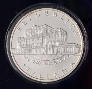 reverse: REPUBBLICA ITALIANA - Repubblica Italiana (monetazione in euro) (2002) - 5 Euro 2011 - Palazzo della zecca   AG In confezione. FDC