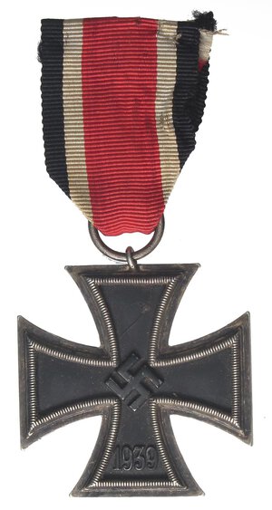 obverse: MEDAGLIE ESTERE - GERMANIA - Terzo Reich (1933-1945) - Croce 1939 - II Classe   FE Anello punzonato. SPL