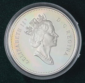 obverse: ESTERE - CANADA - Elisabetta II (1952-2022) - Dollaro 2000   AG In confezione. FS