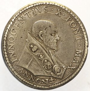 obverse: Innocenzo X (Giovanni Battista Pamphilj), (1644-1655) .Roma. Piastra anno VI. . Muntoni 12a. Berman 1814. Molto rara E  da notare come, aggiungendo una I leggermente obliqua alla prima cifra in numeri romani, l anno di pontificato sia stato ottenuto modificando il conio della piastra dell anno II. AG 31,70 g. qBB