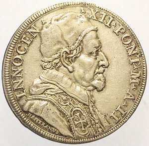 obverse: Innocenzo XII (1691 - 1700). ROMA. Piastra A II 1693 Munt. 16a. Rara. Da montatura AG. 31,78 g. BB