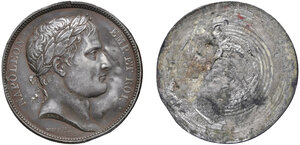 reverse: FRANCIA. Lotto due medaglie uniface in metallo bianco di Luigi XIV (Opus: Mauger - g 15,16 - 42 mm) e Napoleone Imperatore (Opus: Droz - g 17,34 - 40 mm).