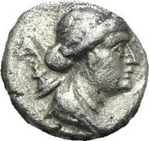 obverse: Ionia. Ephesos. Circa 250-200 BC. Obol (Silver, 7.97 mm, 0.49 g). Draped bust of Artemis right, with bow and quiver over shoulder. Rev. Forepart of stag left, head turned back. Cfr. CNG MBS 75, lot 374. Lightly toned. Very Fine. Unpublished in the standard references.