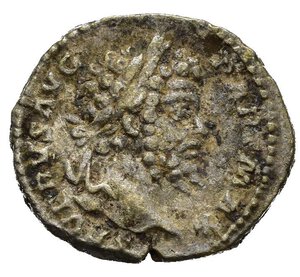 obverse: SETTIMIO SEVERO (193-211). Roma. Denario. AR (2,62 g). D/ SEVERVS AVG PART MAX, testa laureata a destra; R/ RESTITVTOR VRBIS, Settimio Severo in abiti militari stante di fronte a bracere, regge uno scettro e una patera. RIC IV 167a. BB. nr.reg.601/24