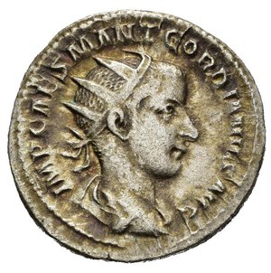 obverse: GORDIANO III (238-244). Roma. Antoniniano. AR (4,85 g). D/ IMP CAES M ANT GORDIANVS AVG,  busto radiato, drappeggiato e corazzato a destra, visto di spalle; R/ LIBERALITAS AVG II, Liberalitas stante, regge abaco e cornucopia. RIC IV 36. BB+. nr.reg.601/24