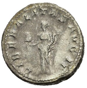 reverse: GORDIANO III (238-244). Roma. Antoniniano. AR (4,85 g). D/ IMP CAES M ANT GORDIANVS AVG,  busto radiato, drappeggiato e corazzato a destra, visto di spalle; R/ LIBERALITAS AVG II, Liberalitas stante, regge abaco e cornucopia. RIC IV 36. BB+. nr.reg.601/24