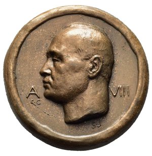 obverse: Medaglie Italiane – Regno d’Italia - Vittorio Emanuele III (1900-1945) - Ventennio Fascista – Decennale Partito Fascista. Medaglia statica emessa nel 1930 per la serie del Decennale del PNF. Al dritto testa di Mussolini a sx ai lati: A _ VIII sotto alla A: G.C. in basso: S.J. Al rovescio fascio di spighe entro campo ai lati: FVNDIT _ HVMO = VICTVM _ TELLVS •. Opus Giannino Castiglioni. Realizzata in bronzo (AE) (Ø 27.5mm, 17.7g). Riferimenti Casolari VIII-8 Conservazione FDC. 