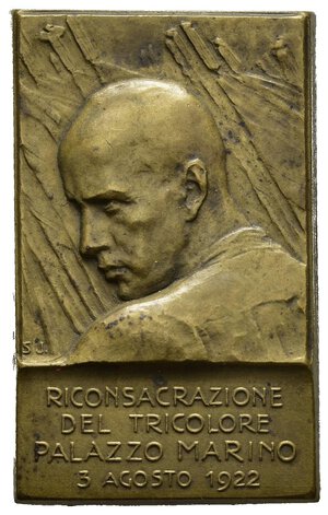 obverse: Medaglie Italiane – Regno d’Italia - Vittorio Emanuele III (1900-1945) - Ventennio Fascista – Distintivo Riconsacrazione del Tricolore - Primo Fascismo – Raro (R). Distintivo emesso nel 1922 per la riconsacrazione del Tricolore. Al dritto Busto di Mussolini a sx in camicia nera sullo sfondo bandiere in esergo: RICONSACRAZIONE DEL TRICOLORE PALAZZO MARINO 3 AGOSTO 1922. Rovescio incuso. Opus Giannino Castiglioni. Officina Stefano Johnson. Realizzato in lamina bronzea (AE) (20x33mm, 4.3g). Riferimenti Casolari vig 38.  Conservazione SPL (spilla divelta). Riferimenti volume II IERI HO VISTO IL DUCE pag 210 nr. 51       