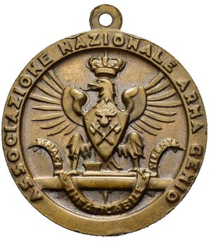 reverse: Medaglie Italiane – Regno d’Italia - Vittorio Emanuele III (1900-1945) - Ventennio Fascista – Regio Esercito - Genio. Medaglia portativa con appiccagnolo.  Al dritto ASSOCIAZIONE NAZIONALE ARMA GENIO aquila coronata ad ali spiegate su fascio entro nastro: TENACE INFATICABILE.  Al rovescio IV° ADUNATA DEI GENIERI D  ITALIA FIRENZE 23 25 5 XIV - militare elmato a sx suona tromba, sullo sfondo, a sx leone di Firenze. Riferimenti Casolari XIV-191. Conservazione SPL/FDC. Realizzata in bronzo (AE) (Ø 35.4mm, 21.5g).