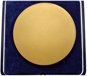 reverse: Medaglie Italiane. Medaglia uniface. Aeronautica Militare - Cinquantennale record mondiale velocità idrovolanti (1934-1984). AE (265 g - 80 mm). Opus Zanelli. Edizione numerata (350 esemplari per il bronzo) con scatola originale in ottime condizioni. FDC