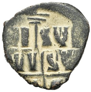 obverse: FOLLIS ANONIMO. Periodo di Romano III (c. 1028-1034). Follis classe B per Costantinopoli. AE (g 9,98). Busto frontale nimbato di Cristo, regge la Bibbia. R/ Croce su tre gradini, divide la leggenda IS XS / BASILЄ/ BASILЄ. DOC B1; Sear 1823. BB. Nr.Reg. 612/24