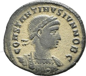 obverse: COSTANTINO II, Cesare (317-337). Nicomedia. Nummus. 330-333. AE (1,90 g). D/ CONSTANTINVS IVN NOB C, busto laureato e corazzato a destra, con drappeggio sulla spalla; R/ GLORIA EXERCITVS, due soldati armati stanti con lancia e scudo, tra di loro due insegne; in esergo SMNB. RIC VII 189. mBB. nr.reg.592/24