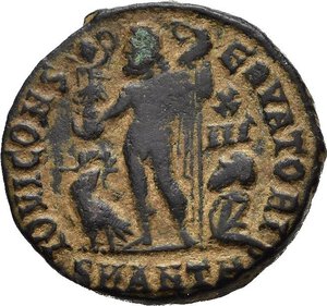 reverse: LICINIO II, Cesare (317-324). Antiochia. Nummus. 321-323. AE (3,23 g). D/ D N VAL LICIN LICINIVS NOB C, busto laureato, elmato e corazzato a sinistra, regge uno scudo e una lancia poggiata sulla spalla; R/ IOVI CONSERVATORI, Giove stante a sinistra, regge un globo niceforo e scettro; ai suoi piedi un aquila e un prigioniero, nel campo a destra X-IIΓ; in esergo SMANTA. RIC VII 36. BB nr.reg.593/24