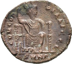 reverse: TEODOSIO I (379-295). Nicomedia. AE3. 379-383. AE. (2,57 g). D/ D N THEODOSIVS P F AVG, busto diademato, drappeggiato e corazzato a destra; R/ CONCORDIA AVGGG, Costantinopoli con capo turrito e drappeggiata in trono, frontalmente, con la testa a destra, regge scettro e poggia il piede destro sulla prua di una nave; in esergo SMNΓ. RIC VII 29. BB (NON COMUNE) nr.reg.593/24