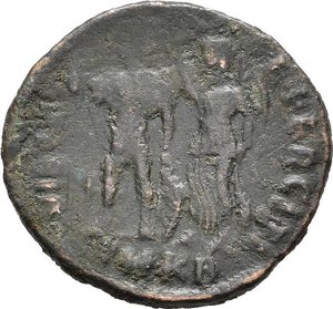 reverse: ARCADIO (383-408). Cizico. AE3. AE (2,30 g). D/ D N ARCADIVS P F AVG, busto diademato, drappeggiato e corazzato a destra; R/ VIRTVS EXERCITI, Arcadio, in abiti militari, che regge labaro e si appoggia ad uno scudo, viene incoronato da una vittoria; in esergo SMKB. RIC IX 66. MB. nr.reg.593/24