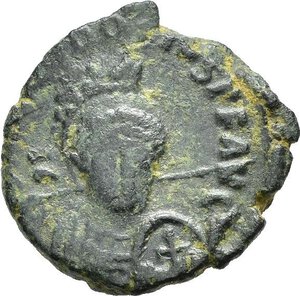 obverse: ARCADIO (383-408). Nicomedia. AE3. AE (2,23 g). D/ D N ARCADIVS P F AVG, busto diademato, elmato e corazzato, di 3/4, regge lancia e scudo; R/ CONCORDIA AVGG, Costantinopoli in trono, regge una lancia e un globo niceforo; in esergo ANTΓ. RIC IX 97. BB. nr.reg.593/25