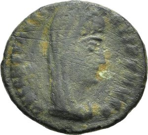 obverse: DIVO COSTANTINO I (337-340). Cizico. Nummus. 337.340 circa. AE (2,19 g). D/ DV CONSTANTI-NVS PT AVGG, testa velata a destra; R/ Costantino, in quadriga, accolto in Cielo, in esergo SMK?. RIC VIII 4. BB. (RARO).nr.reg.593/24