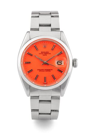 obverse: ROLEX Oyster Perpetual Date. Movimento con Calibro 1570 a carica automatica. Referenza 1500. Seriale 91XXXXX. Cassa in acciaio con diametro da 34mm. Dial arancio fluo con indici a bastone argentati. Ore, minuti e secondi al centro. Finestra per la data al 3. Bracciale Oyster 78350 in acciaio, codice clasp I-11. Finali 557. Corona Twinlock originale. Vetro plexiglas. 1985 Ca. Orologio in buone condizioni estetiche sia di cassa che di bracciale, accattivante la ristampa del quadrante. Marciante. Al momento della catalogazione l’orologio risulta essere funzionante ma il movimento non è stato testato per la precisione del tempo. 