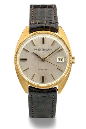 obverse: Girard perregaux Gyromatic, anni 70 Cassa tonneau in oro 18k, fondello a vite. Quadrante argenté, indici applicati. Movimento a carica automatica. Cinturino GP in pelle e fibbia GP in oro. Dimensioni: 35 mmOrologio non funzionante, revisione necessaria.