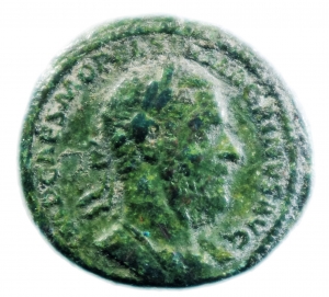 Impero Romano.Macrino 217-218. Ae Asse Dicembre 217 d.C R\ IMP CAES M OPEL SEV MACRINVS AVG. busto l foto 1