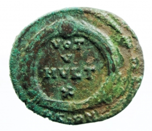 Impero Romano. Gioviano. 363-364 d.C. Follis. Ae. D/ DN IOVIANVS PF AVG Busto diademato verso destra foto 1