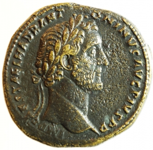 Impero Romano. Antonino Pio. 138-161 d.C. Sesterzio. Ae. D/ ANTONINVS AVG PIVS PP TR P XV Testa laur foto 1