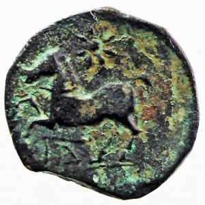 Mondo Greco. Apulia. Arpi. ca 325-275 a.C. AE 17. D/ Testa di Zeus a sinistra. R/ Cavallo al galoppo foto 1