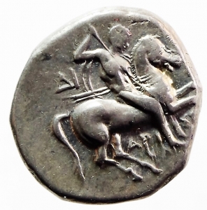 Mondo Greco. Calabria. Tarentum. 272-235 a.C. Nomos. 272-235 a.C. Magistrato Aristokles. D\ Guerrier foto 1